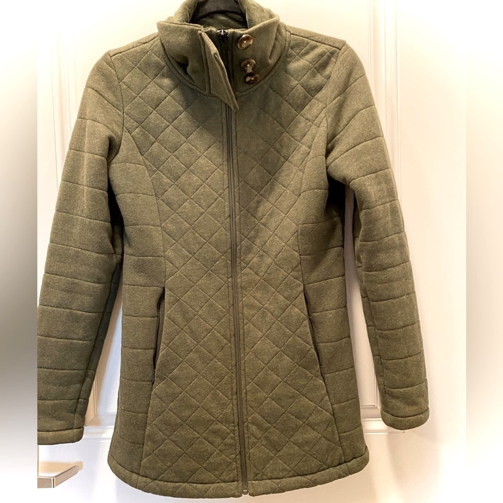 The North Face Green Jacket with Quilted Design - Picture 9 of 12